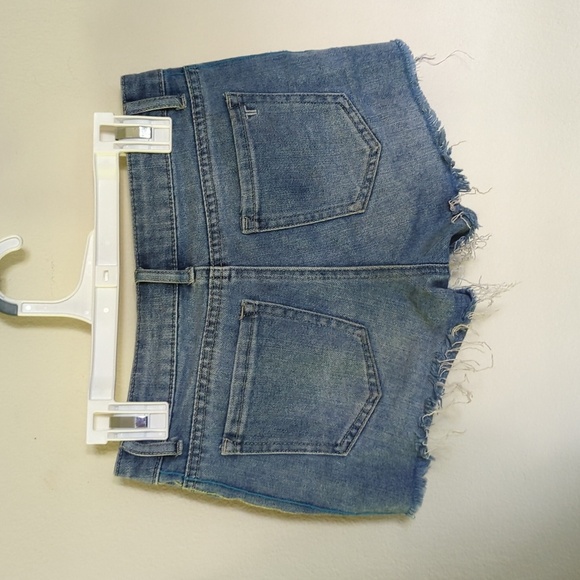 Tractr Fray Hem Shorts with Rainbow Embroidered Outseam Stretchy Girls Size 10 - Picture 2 of 5